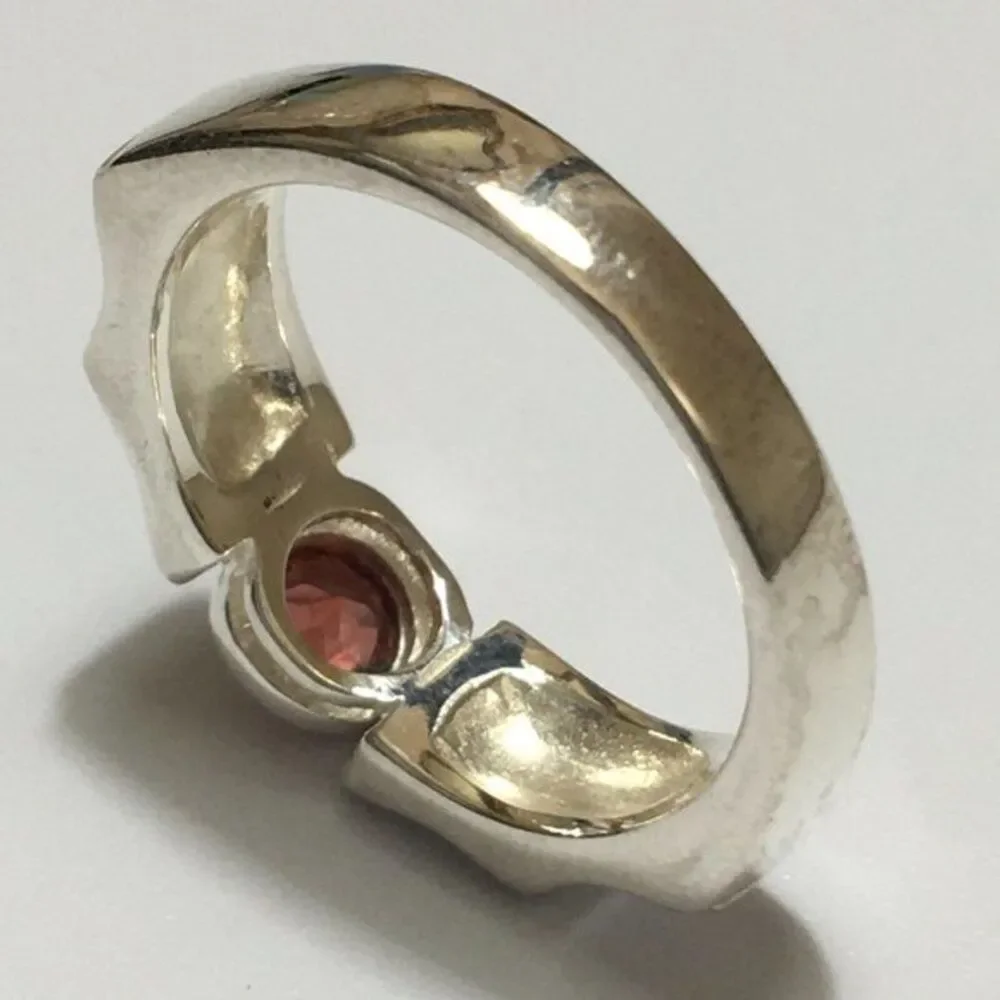Garnet Ring Size 8.25 Sterling Silver 925 Scalloped Band Red January Birthstone